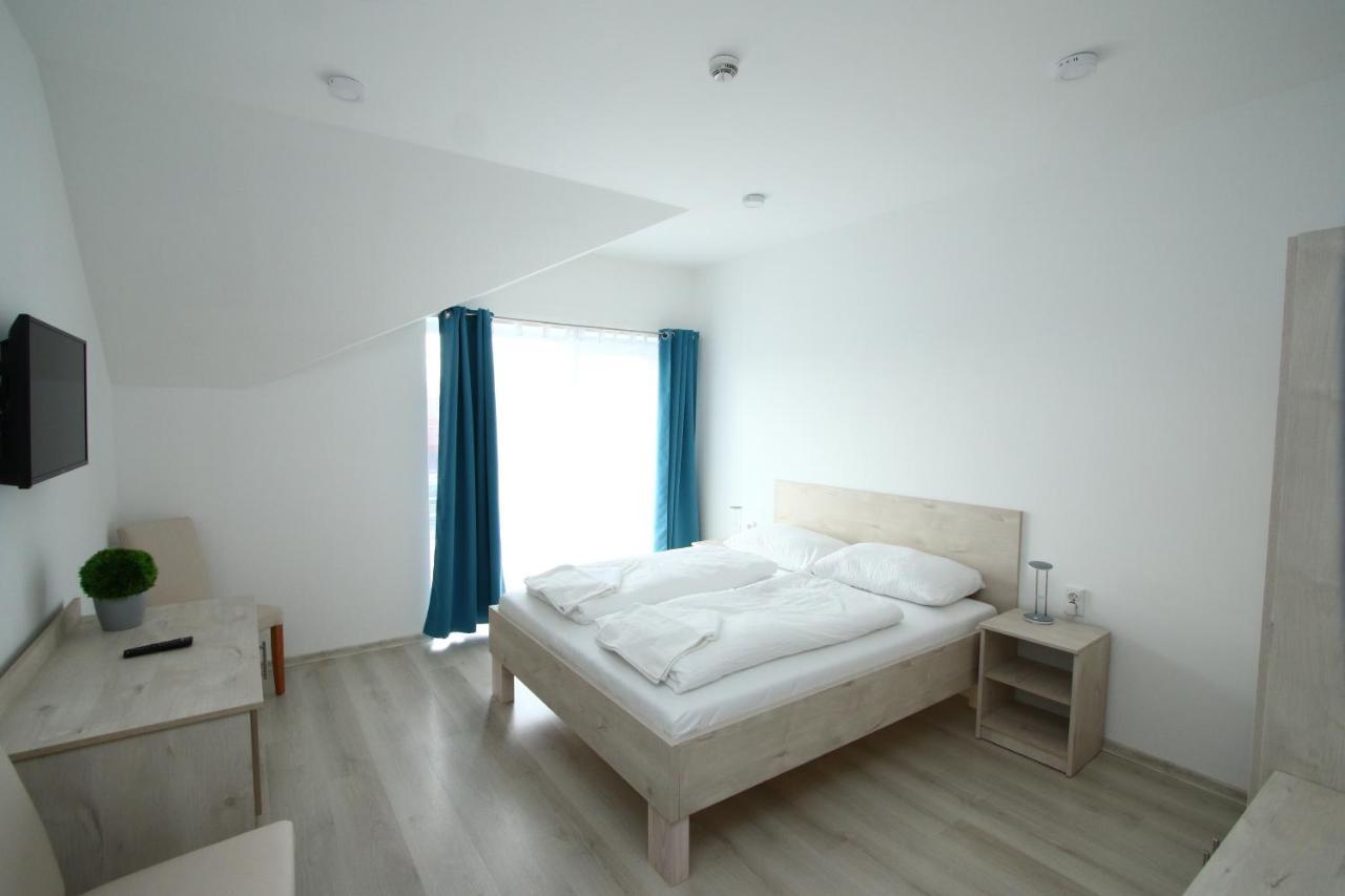 Hotel Aqua Komárom Εξωτερικό φωτογραφία